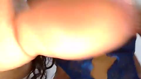 Snapshot of tuzusy chatting on 01/16/26, 04:49 tuzusy online show from 01/16/26, 04:49