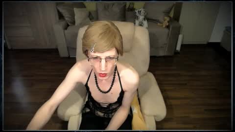 Snapshot of tvclementine chatting on 12/18/25, 09:04 Clementine online show from 12/18/25, 09:04