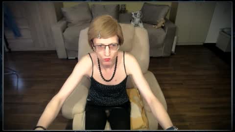 Snapshot of tvclementine chatting on 02/19/26, 09:27 Clementine online show from 02/19/26, 09:27