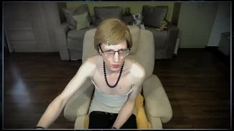 Snapshot of tvclementine chatting on 03/05/26, 08:54 Clementine online show from 03/05/26, 08:54