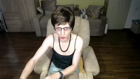 Snapshot of tvclementine chatting on 04/03/26, 07:39 Clementine online show from 04/03/26, 07:39