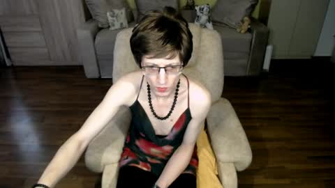 Snapshot of tvclementine chatting on 04/08/26, 07:52 Clementine online show from 04/08/26, 07:52