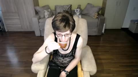 Snapshot of tvclementine chatting on 04/13/26, 06:30 Clementine online show from 04/13/26, 06:30