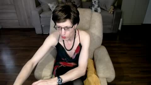 Snapshot of tvclementine chatting on 04/15/26, 10:33 Clementine online show from 04/15/26, 10:33