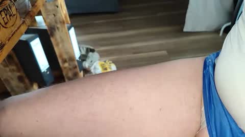 Tobi online show from 09/17/25, 08:16