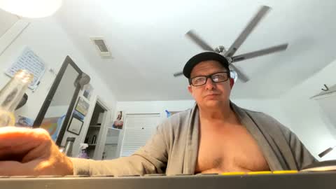 Snapshot of tweeter74 chatting on 12/25/24, 06:09 Tweeter74 online show from 12/25/24, 06:09