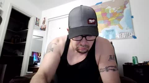 Snapshot of tweeter74 chatting on 01/04/25, 10:34 Tweeter74 online show from 01/04/25, 10:34