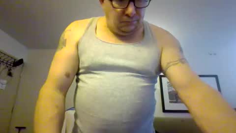 Snapshot of tweeter74 chatting on 12/20/25, 04:14 Tweeter74 online show from 12/20/25, 04:14