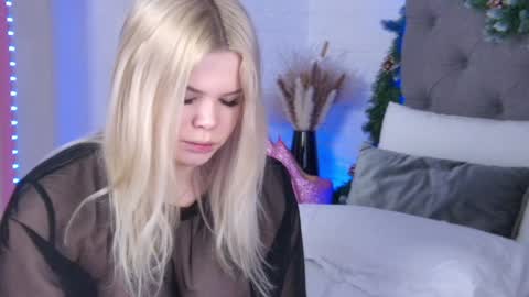 Hallie online show from 01/07/25, 01:06