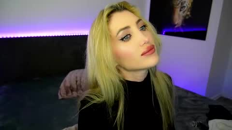 Snapshot of tweety_twist chatting on 02/25/25, 01:30 MayCarrey online show from 02/25/25, 01:30