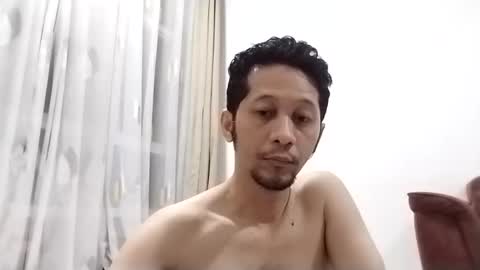 Snapshot of tweewoons chatting on 04/26/26, 04:04 joe online show from 04/26/26, 04:04