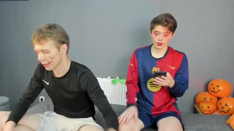 Snapshot of twelveeek chatting on 11/01/25, 10:45 Angus online show from 11/01/25, 10:45