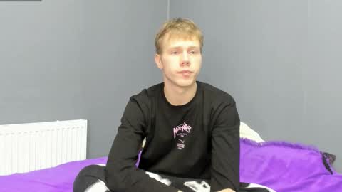 Snapshot of twelveeek chatting on 11/06/25, 07:04 Angus online show from 11/06/25, 07:04