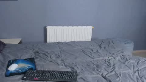 Snapshot of twelveeek chatting on 11/28/25, 07:05 Angus online show from 11/28/25, 07:05