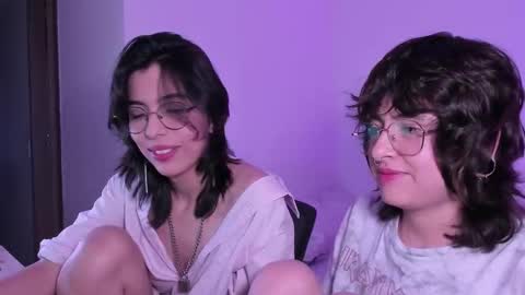 Snapshot of twilightmuses chatting on 11/04/25, 11:48 Eve Lili online show from 11/04/25, 11:48