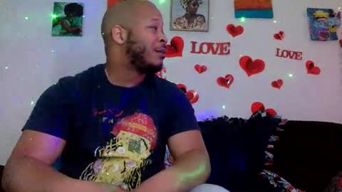 Snapshot of twinandlea chatting on 03/02/25, 10:38 Twin and Lea online show from 03/02/25, 10:38