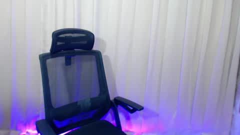Snapshot of twink_clint chatting on 03/04/25, 05:13 twink_clint online show from 03/04/25, 05:13