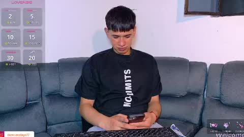 Snapshot of twink_daren chatting on 04/17/26, 06:55 Mr Daren online show from 04/17/26, 06:55