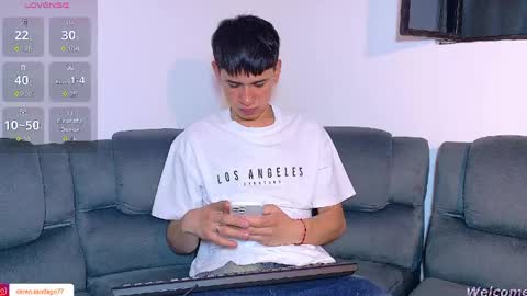 Snapshot of twink_daren chatting on 04/25/26, 06:49 Mr Daren online show from 04/25/26, 06:49