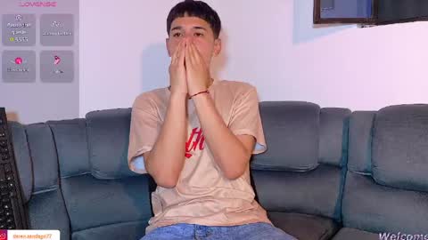 Snapshot of twink_daren chatting on 05/11/26, 06:27 Mr Daren online show from 05/11/26, 06:27