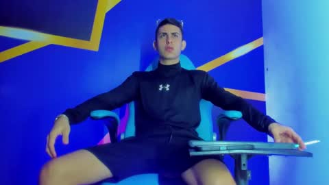 Snapshot of twink_scott19 chatting on 11/12/25, 12:16 twink_scott19 online show from 11/12/25, 12:16