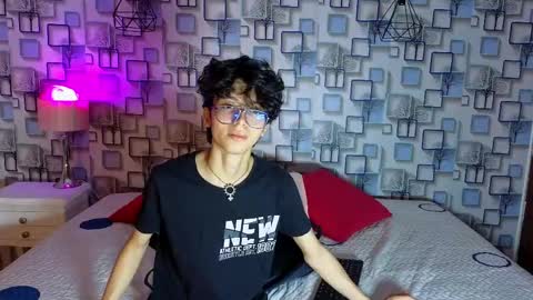 Snapshot of twink_sebas7 chatting on 04/28/26, 12:21 Sebastin online show from 04/28/26, 12:21