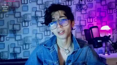 Snapshot of twink_sebas7 chatting on 05/06/26, 12:10 Sebastin online show from 05/06/26, 12:10