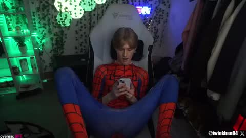 Snapshot of twinkben04 chatting on 02/26/25, 09:58 Ben online show from 02/26/25, 09:58