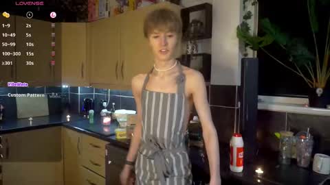 Snapshot of twinkben04 chatting on 09/17/25, 09:38 Ben online show from 09/17/25, 09:38