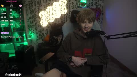 Snapshot of twinkben04 chatting on 10/08/25, 08:06 Ben online show from 10/08/25, 08:06