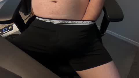 Snapshot of twinkboylover321 chatting on 11/10/25, 02:49 Tell me what to do online show from 11/10/25, 02:49