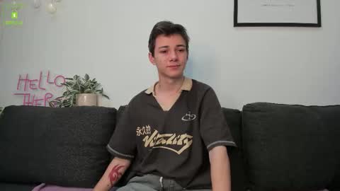 Snapshot of twinkguy_slim chatting on 09/28/25, 11:26 Viego Pattel online show from 09/28/25, 11:26