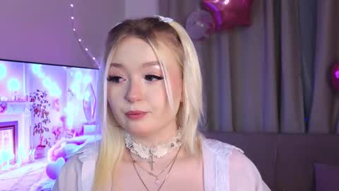 twinklefluff online show from 12/05/25, 04:14