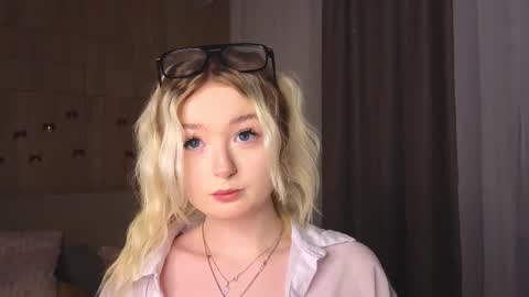 twinklefluff online show from 01/13/26, 04:12