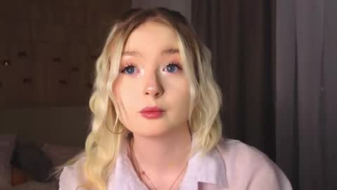 twinklefluff online show from 01/16/26, 04:11