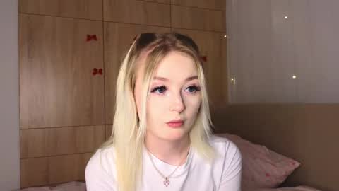 twinklefluff online show from 02/25/26, 04:05