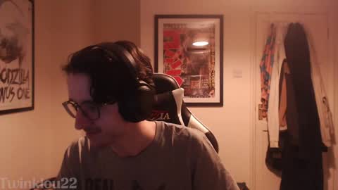 Snapshot of twinklou22 chatting on 04/09/26, 10:15 Lou online show from 04/09/26, 10:15