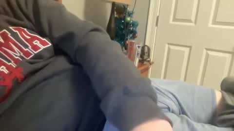 Snapshot of twinkmikexxx12 chatting on 12/19/25, 11:23 mike online show from 12/19/25, 11:23