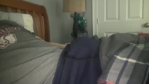 Snapshot of twinkmikexxx12 chatting on 02/08/26, 03:15 mike online show from 02/08/26, 03:15