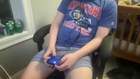 Snapshot of twinkmikexxx12 chatting on 02/14/26, 04:09 mike online show from 02/14/26, 04:09