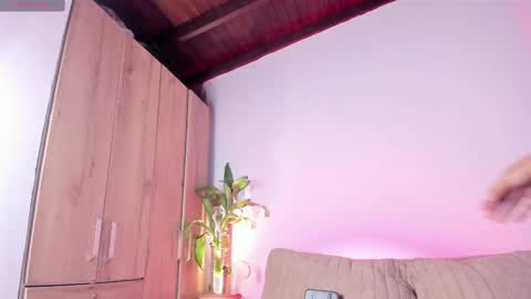 twinksboys_23 online show from 10/21/25, 11:33