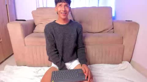 Snapshot of twinksboys_23 chatting on 01/05/26, 07:28 twinksboys_23 online show from 01/05/26, 07:28