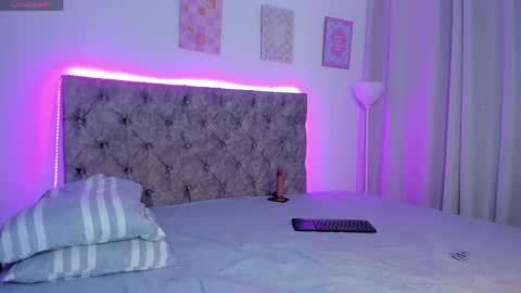 Snapshot of twinksboys_23 chatting on 04/15/26, 07:32 twinksboys_23 online show from 04/15/26, 07:32