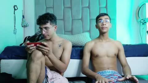 Snapshot of twinksecrets_ chatting on 03/15/26, 03:07 twinksecrets_ online show from 03/15/26, 03:07