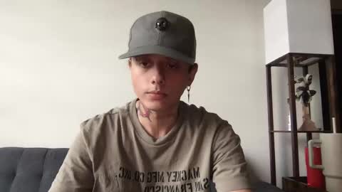 Derrick online show from 09/16/25, 05:14