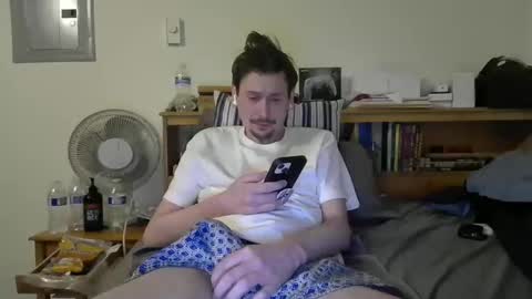 Snapshot of twinkymcgee1234 chatting on 03/31/26, 06:25 TwinkyMcgee online show from 03/31/26, 06:25