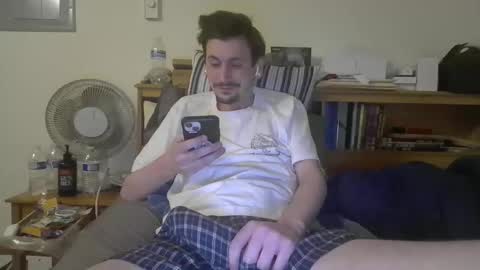 Snapshot of twinkymcgee1234 chatting on 04/04/26, 06:00 TwinkyMcgee online show from 04/04/26, 06:00