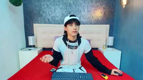 Snapshot of twinslovers_ chatting on 10/09/25, 08:51 twinslovers_ online show from 10/09/25, 08:51