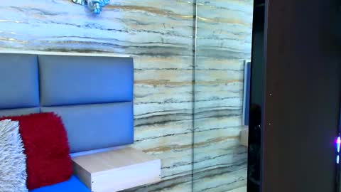 Snapshot of twinslovers_ chatting on 10/25/25, 10:04 twinslovers_ online show from 10/25/25, 10:04