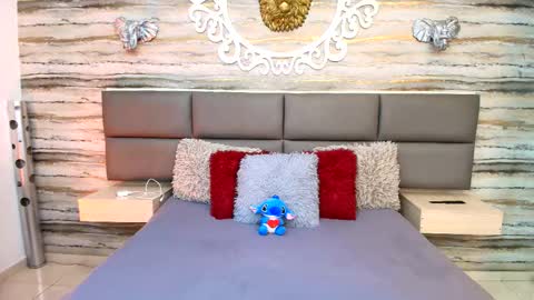 Snapshot of twinslovers_ chatting on 10/26/25, 10:15 twinslovers_ online show from 10/26/25, 10:15